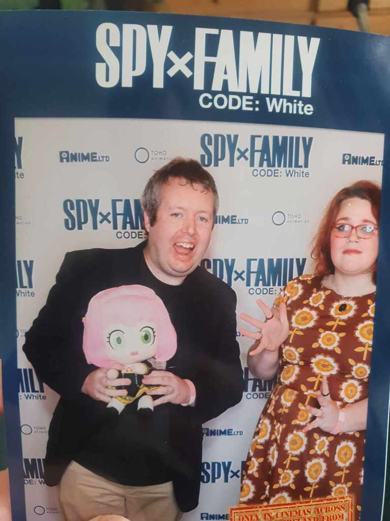 Spy x family code:white photo from the photo booth